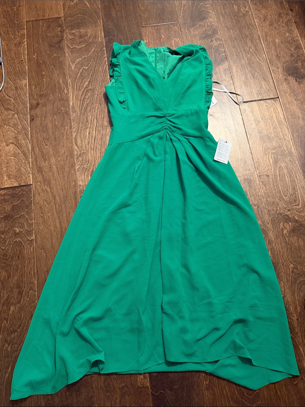 Maggy London Emerald Green V-Neck Midi Dress with Ruffle Shoulders